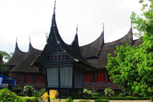 sejarah Rumah Adat Minangkabau dan filosofinya